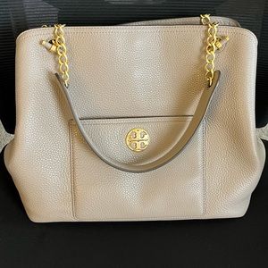 Tory Burch Chelsea Slouchy Tote